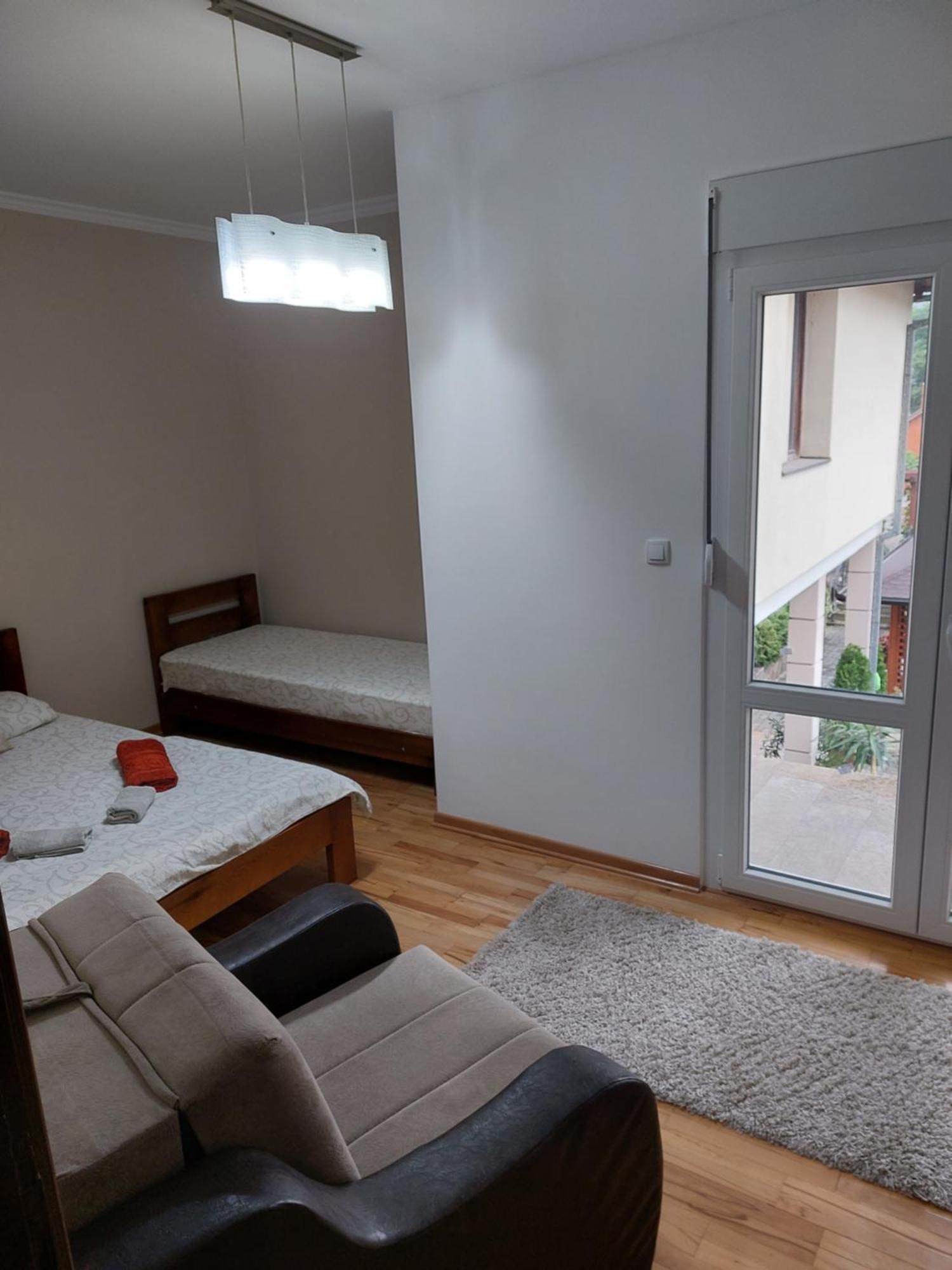 Apartmani Radulovic Vrnjačka Banja Oda fotoğraf