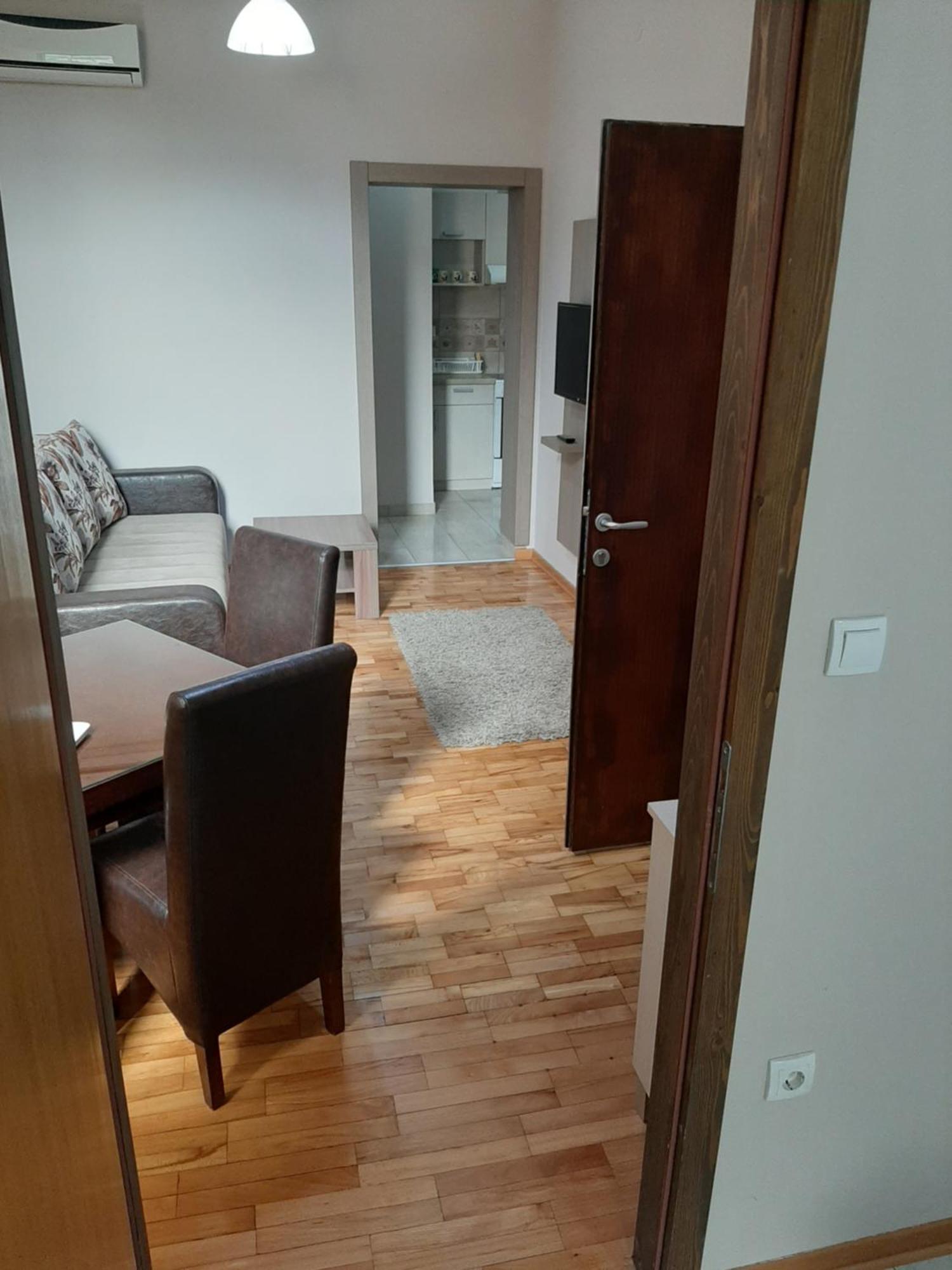 Apartmani Radulovic Vrnjačka Banja Oda fotoğraf